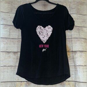 🤎3/$10 Betsey Johnson Black Tee with Pink Heart Graphic Size Large